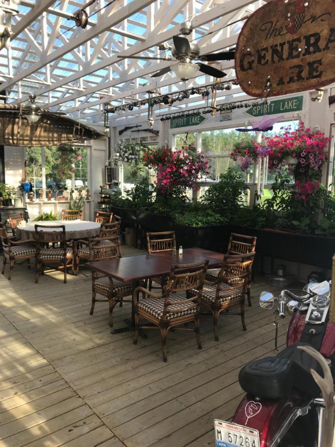 Six Mile River Resort Tagish Εξωτερικό φωτογραφία