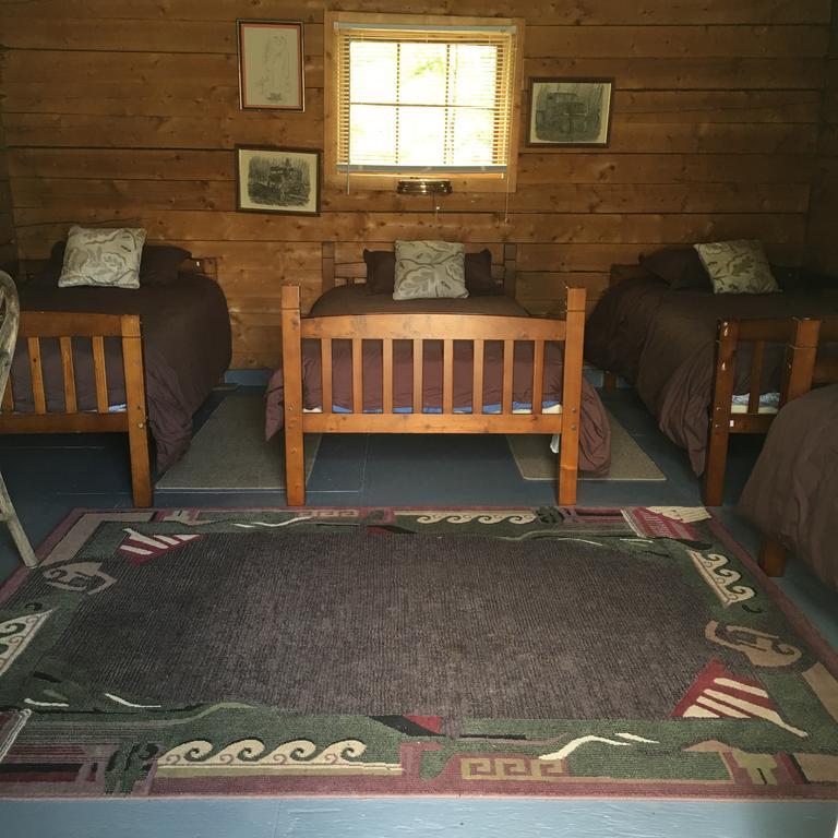 Six Mile River Resort Tagish Εξωτερικό φωτογραφία